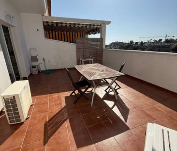 Alquiler de piso en Calle Jabea - Photo 1