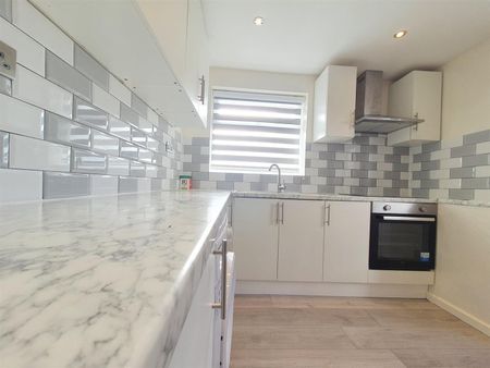 Riley Road, Enfield EN3, London - Photo 2