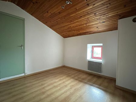 Location Appartement 4 pièces 91m² LUSSAS 07170 - Photo 4