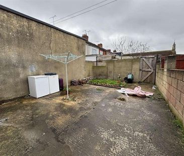 Manchester Road, Swindon, SN1 - Photo 2