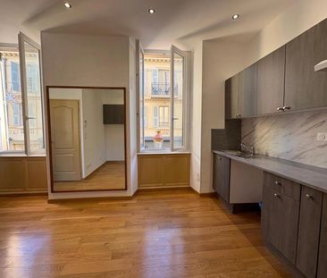 Location Appartement 2 pièces 25m² NICE 06100 - Photo 5