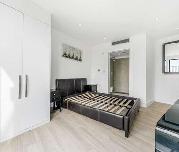 Lombard Wharf, Battersea, SW11 - Photo 5