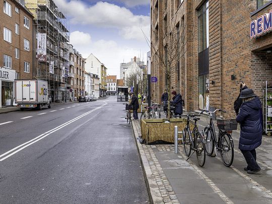 3-værelses lejlighed med sydvendt altan i centrum - Photo 1