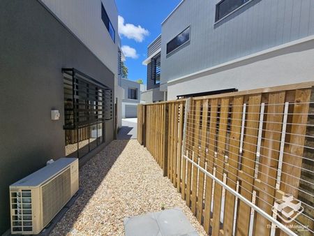 Brand new townhouse for rent - Photo 5