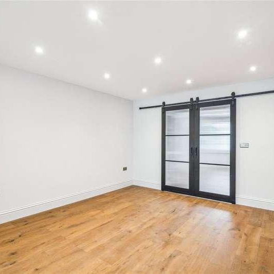 Aspley Road, London, SW18 - Photo 1