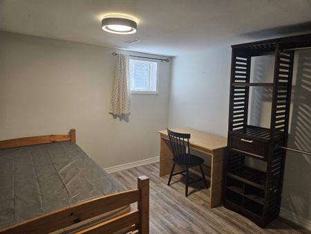 For Lease - 5 Sandyhook Square Unit# BSMT, Toronto, Ontario - Photo 5