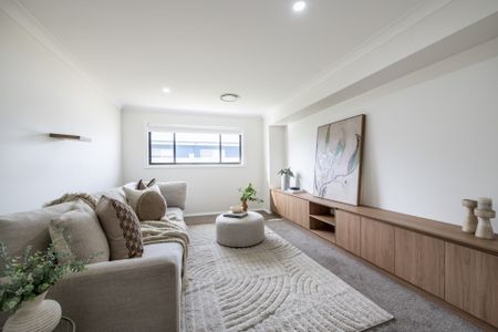 Contemporary Family Living in Peaceful Macquarie View - Photo 4