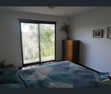 16 Sunvale Avenue Sandy Bay TAS 7005 Australia - Photo 5