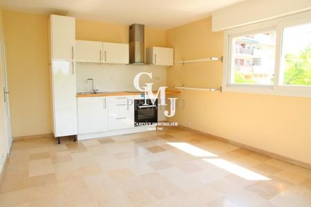 Location Appartement 2 pièces 39m² ST RAPHAEL 83700 - Photo 2