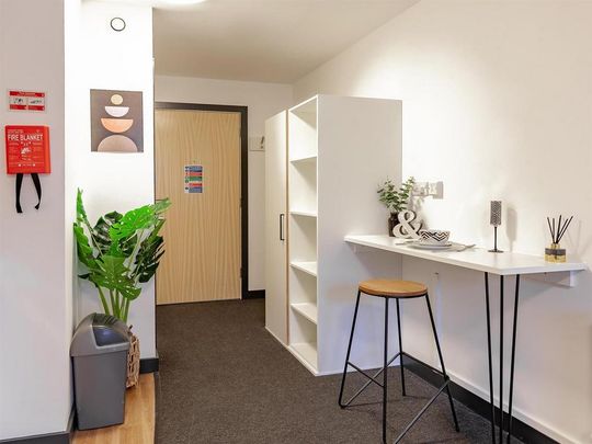 Studio to rent - Photo 1