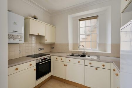 1 Bed Flat - Photo 5