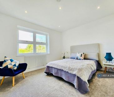 3 bedroom semi-detached house to rent - Photo 4