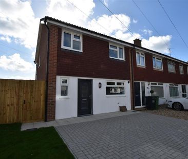3 bedroom end of terrace house to rent - Photo 6