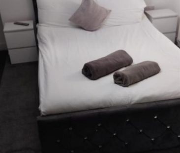 3 bedroom flat to rent - Photo 6