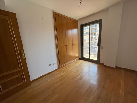 Ático de alquiler en Valencia - Cl Trafalgar, Penya - Roja - Avda. Francia - Photo 3