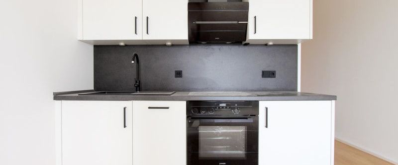 Exklusives 1-Zimmer-Apartment mit Loggia - Photo 1