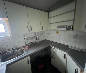 2 bedroom maisonette to rent - Photo 5