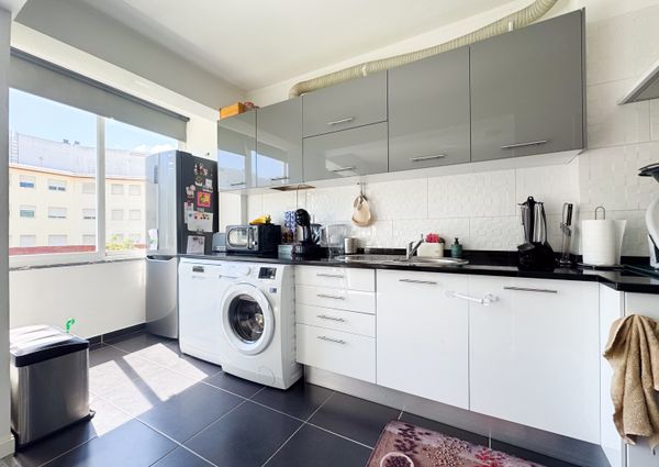 APARTAMENTO T4 EM ALFRAGIDE MOBILADO