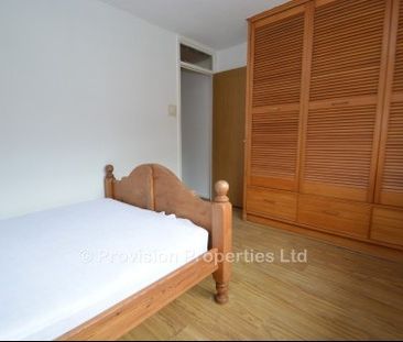 2 Bedroom Student Houses in Leeds - Photo 1