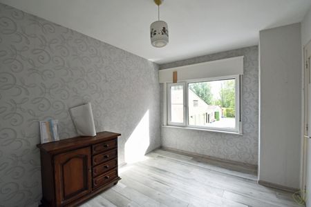 Landelijk gelegen en verrassend ruime woning gelegen te Eeklo! - Photo 3