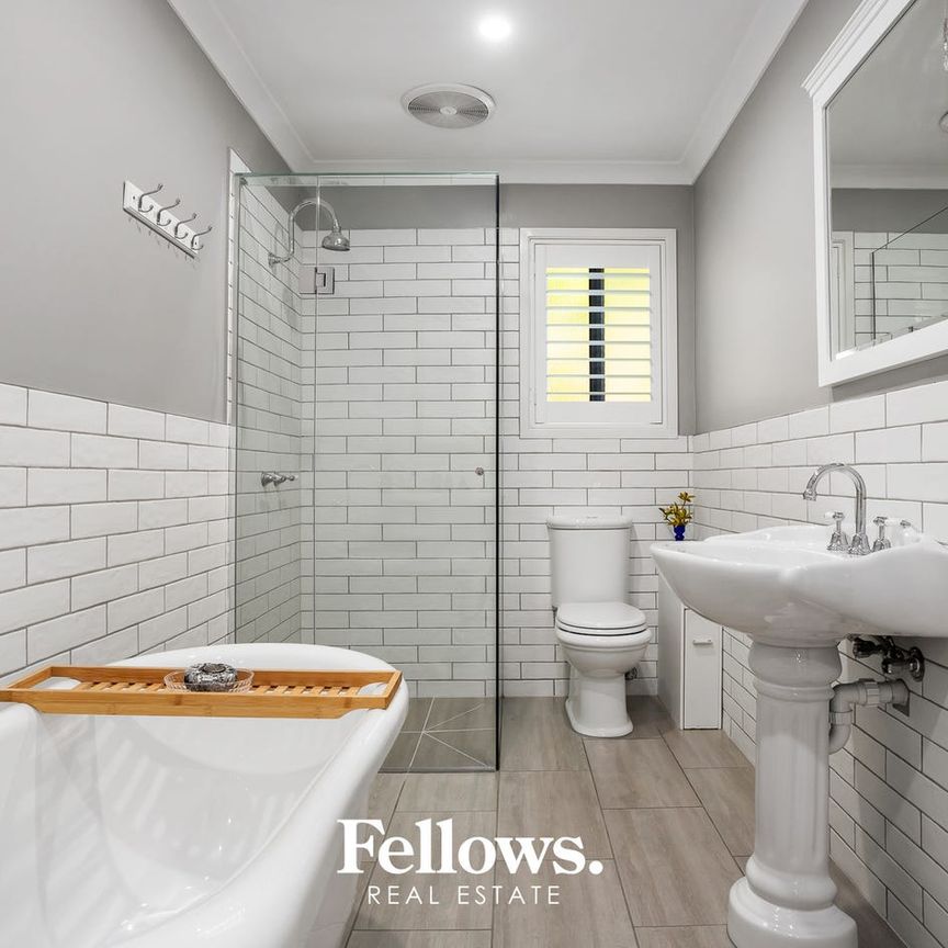 A Hamptons retreat awaits.. - Photo 1