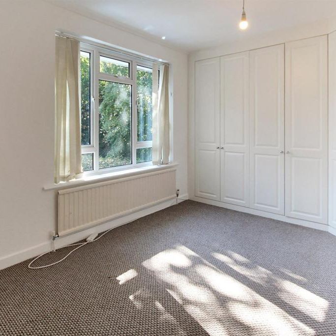 4 bedroom detached house to rent - Photo 1
