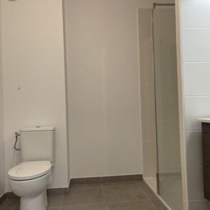 Location Appartement 2 pièces 41m² COGOLIN 83310 - Photo 2