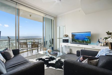 RESORT LIVING IN THE HEART OF SURFERS PARADISE! - Photo 4