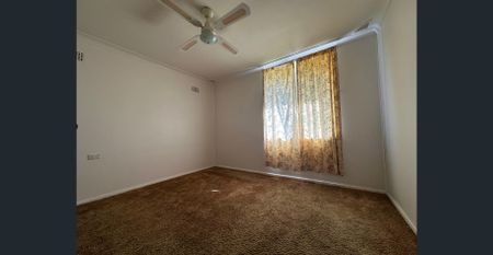 Neat & Tidy 3 Bedroom Home + Sleep out - Photo 3