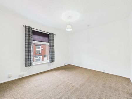 2 bedroom end of terrace house to rent - Photo 4