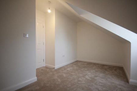 4 bedroom terraced house to rent - Photo 5