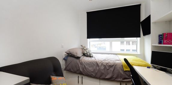 Studio to rent - Photo 2