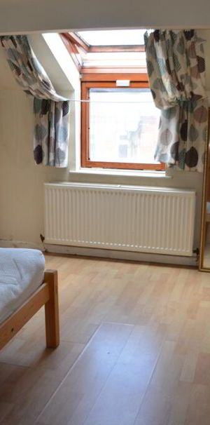 47 Colenso Parade, Belfast, BT9 5BB - Photo 1