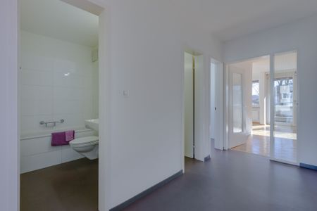 Modern and bright 3.5-room apartment in a quiet location in Birsfelden - Photo 4
