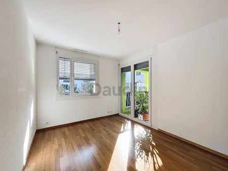 5 pièces avec vaste balcon dans un agréable écoquartier à Aïre - Foto 2