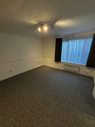 Homefield Park, SM1 - Photo 1