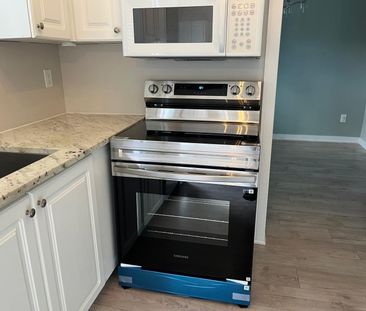 For Lease - 20 Brown Street, Barrie, Ontario - Photo 5