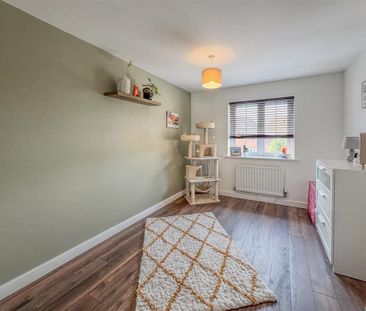 2 bedroom coach house to rent - Photo 1