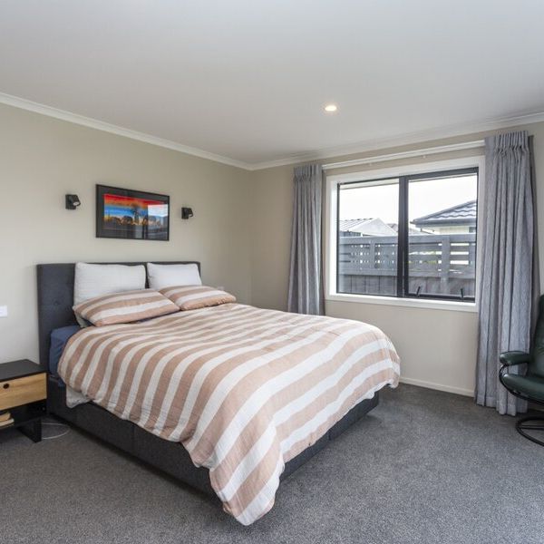 Executive 3-bedroom family home in Halswell - Photo 1