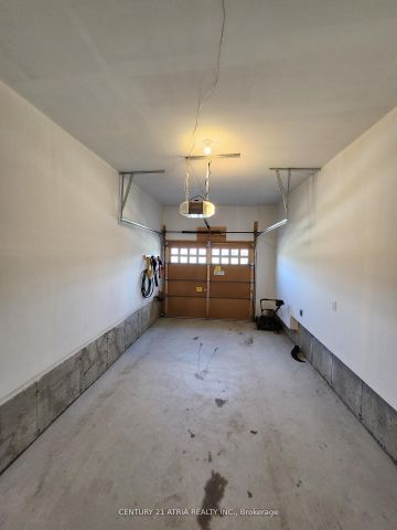 For Lease - 97 Schmeltzer Crescent, Richmond Hill, Ontario - Photo 5