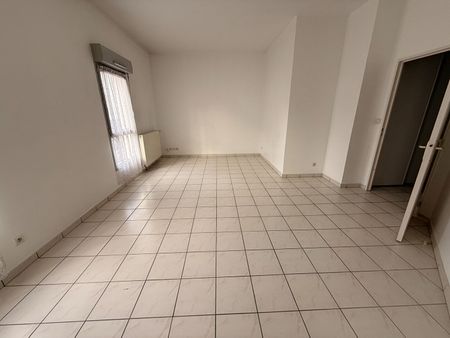 Location Appartement 2 pièces 47m² - Photo 4