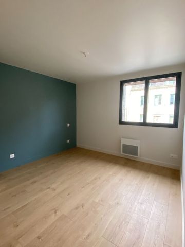 Location Appartement 4 pièces 126m² - Photo 2