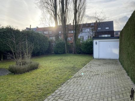 Halfopen bebouwing op ca. 403 m² grond, met 3 slaapkamers, gelegen in 't Vriesdonk. - Photo 4