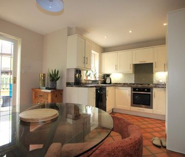 3 bedroom semi-detached house to rent - Photo 3