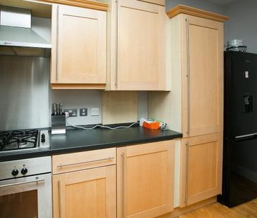 E.4.1 Whitehall Square Penthouse, Lisburn Road, Belfast, BT12 5EG - Photo 3