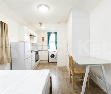 Ash Grove, London, NW2 - Photo 4