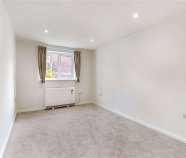 A newly renovated one bedroom apartment - Photo 1