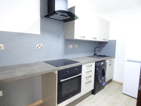 Ferrybridge Road, Castleford - Photo 3