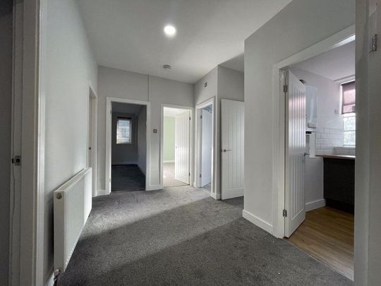 3 bedroom flat to rent - Photo 1