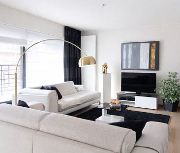 Appartement te huur in Roeselare voor € 875 met 2 slaapkamers - Photo 2